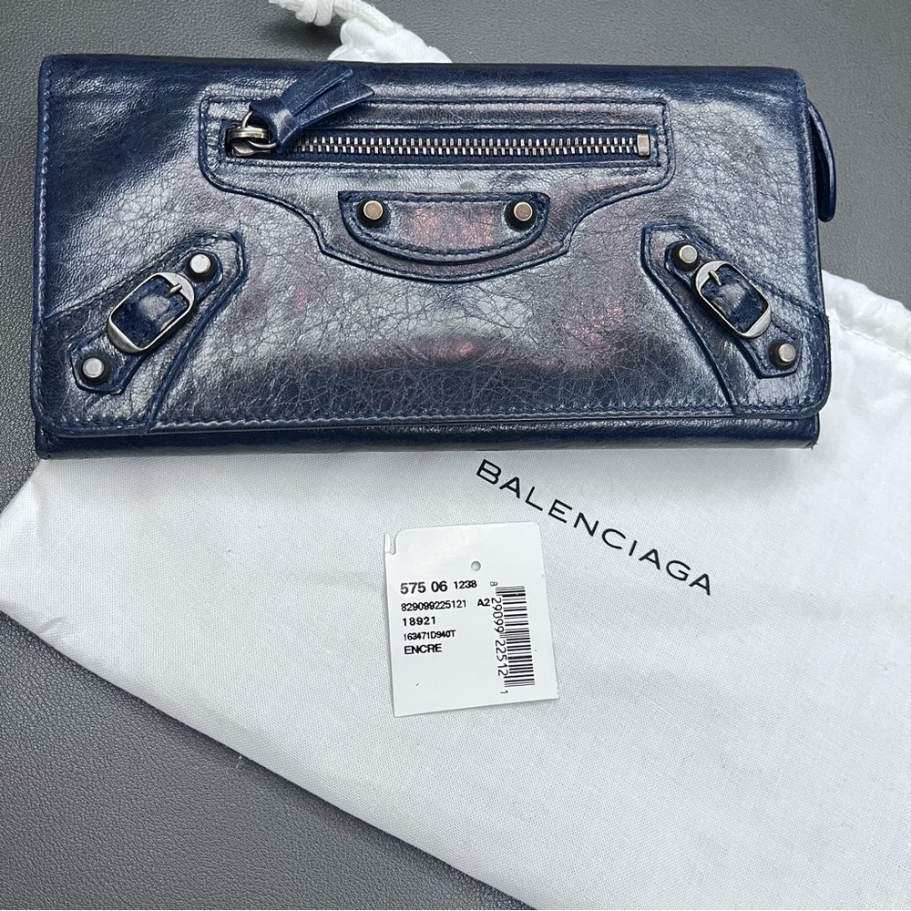 📌SOLD📌Balenciaga Navy Blue Leather Wallet With Dustbag - Picture 3 of 16